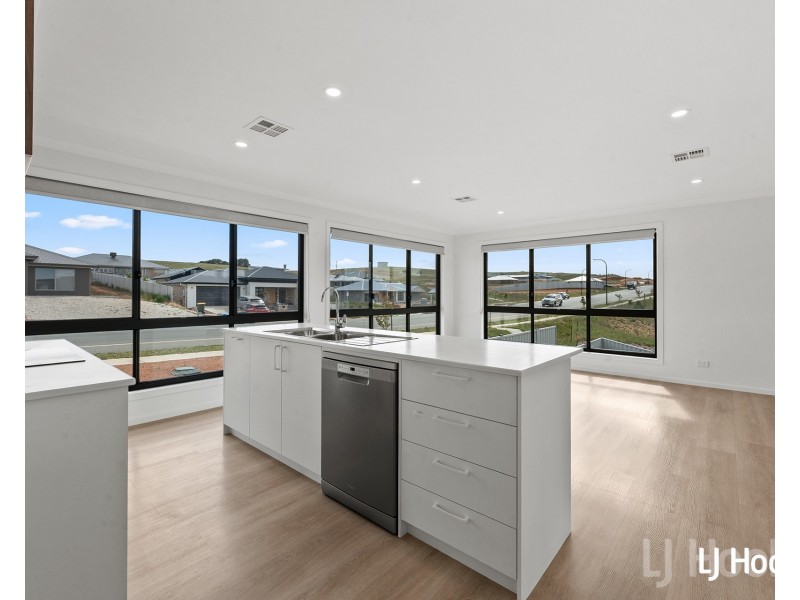48 Birchfield Drive, Bungendore NSW 2621