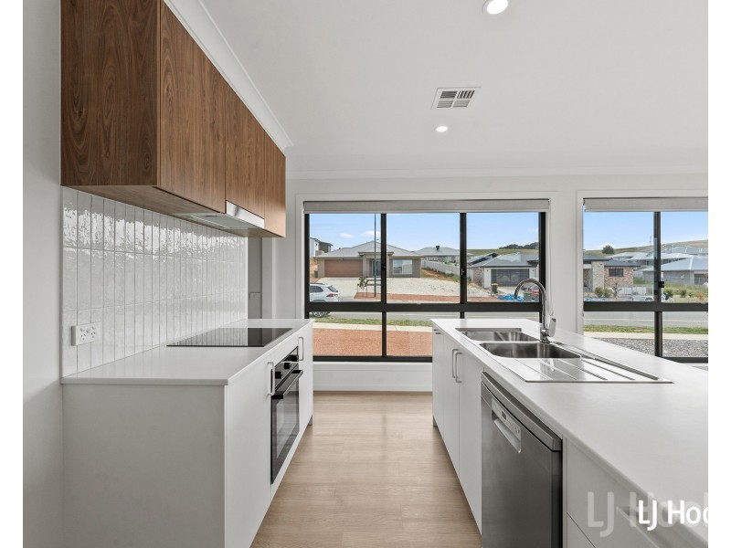 48 Birchfield Drive, Bungendore NSW 2621