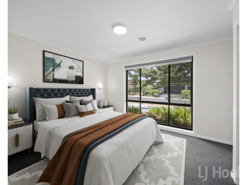 5 Tooroonga Crescent, Jerrabomberra NSW 2619