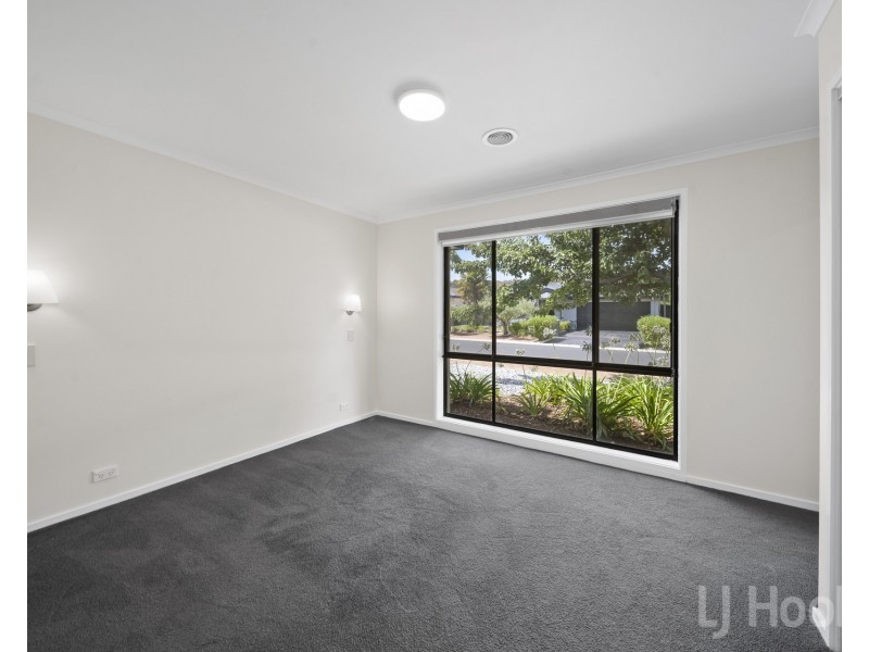 5 Tooroonga Crescent, Jerrabomberra NSW 2619