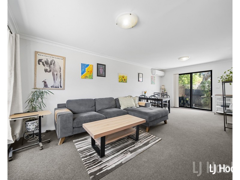2/69 Donald Road, Queanbeyan NSW 2620