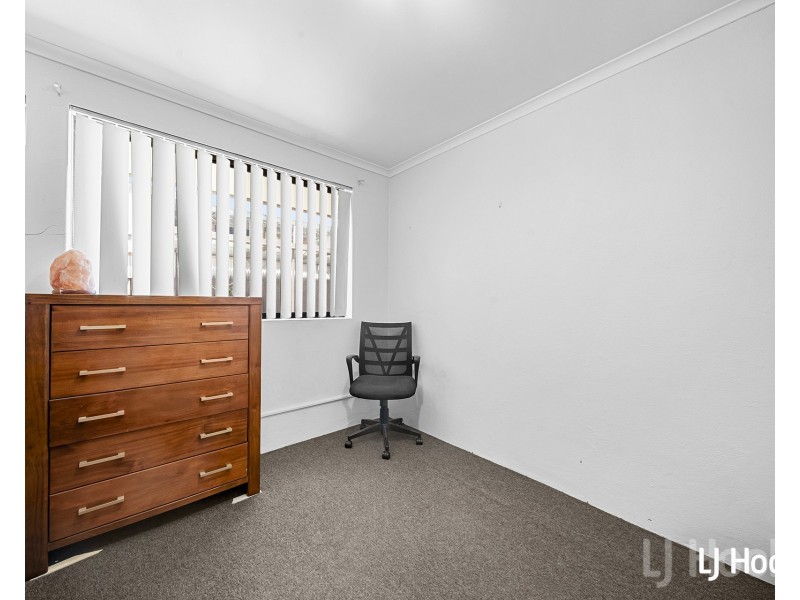 2/69 Donald Road, Queanbeyan NSW 2620