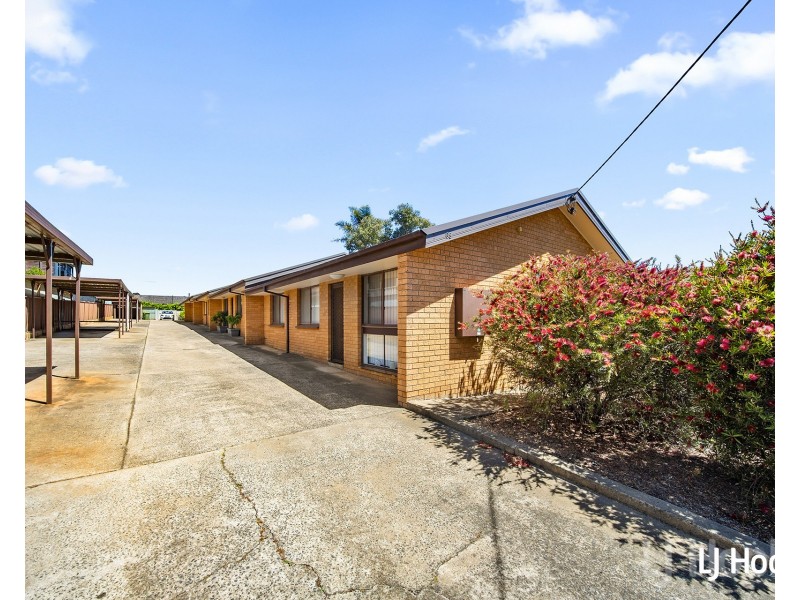 2/69 Donald Road, Queanbeyan NSW 2620