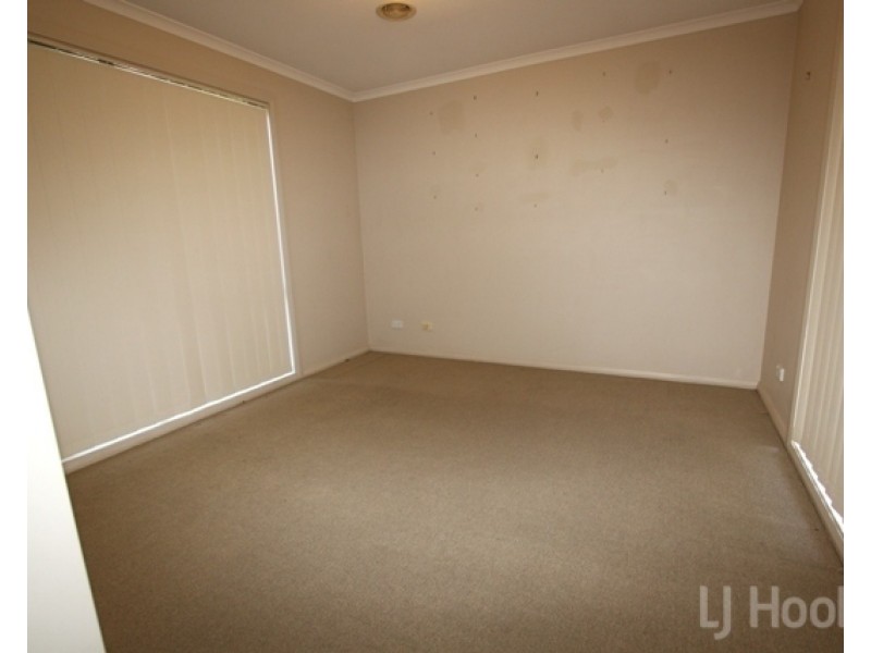 6/11 Doeberl Place, Queanbeyan NSW 2620