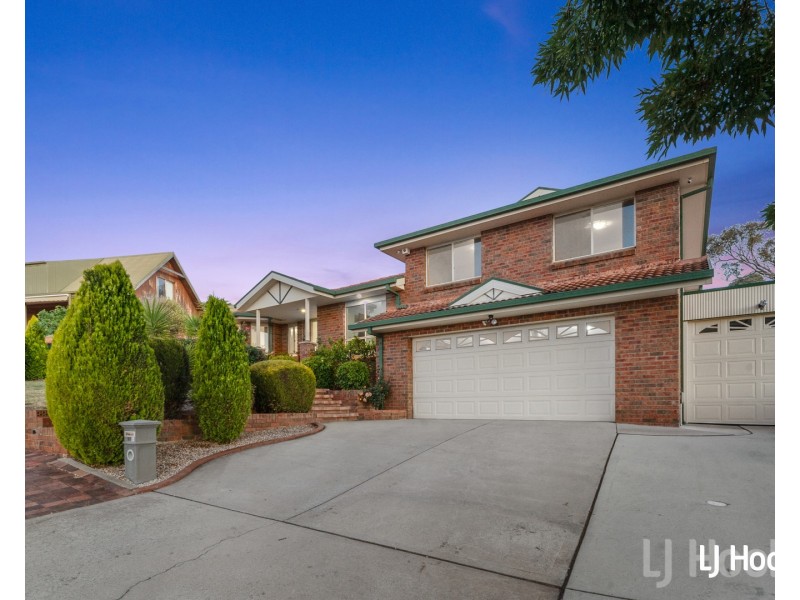 69 Crest Park Parade, Queanbeyan West NSW 2620