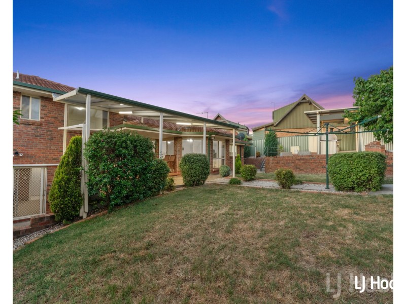 69 Crest Park Parade, Queanbeyan West NSW 2620