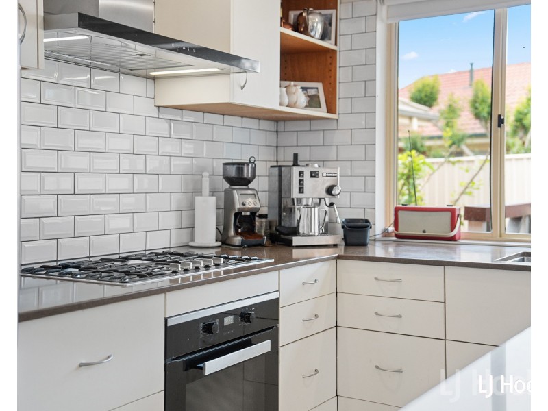 12 Majura Place, Jerrabomberra NSW 2619