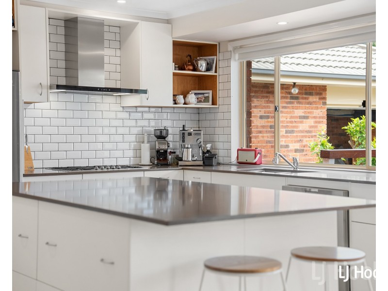 12 Majura Place, Jerrabomberra NSW 2619