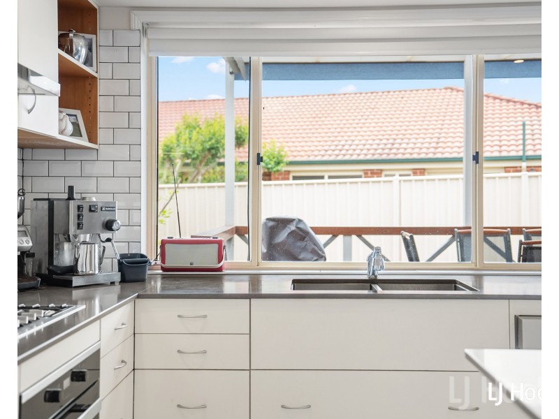 12 Majura Place, Jerrabomberra NSW 2619