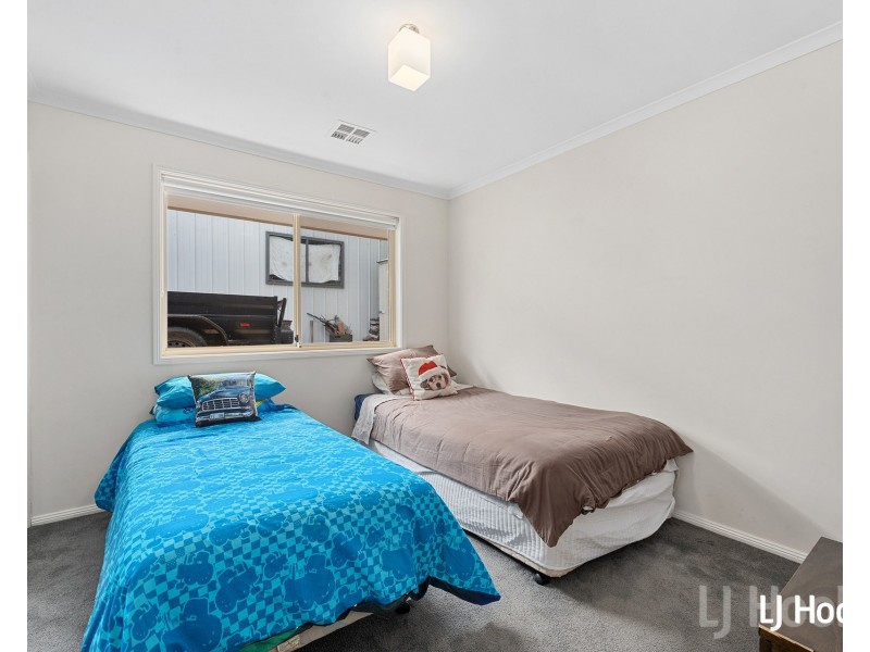 12 Majura Place, Jerrabomberra NSW 2619