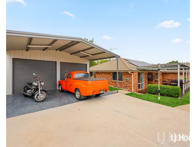 12 Majura Place, Jerrabomberra NSW 2619
