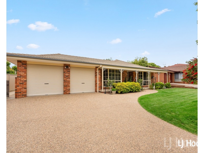 12 Majura Place, Jerrabomberra NSW 2619