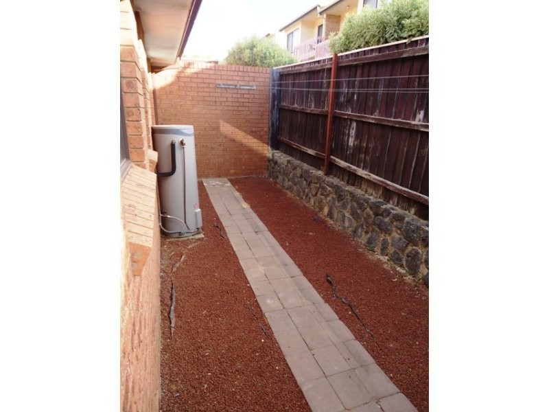 1/12 Hakea Street, Queanbeyan NSW 2620