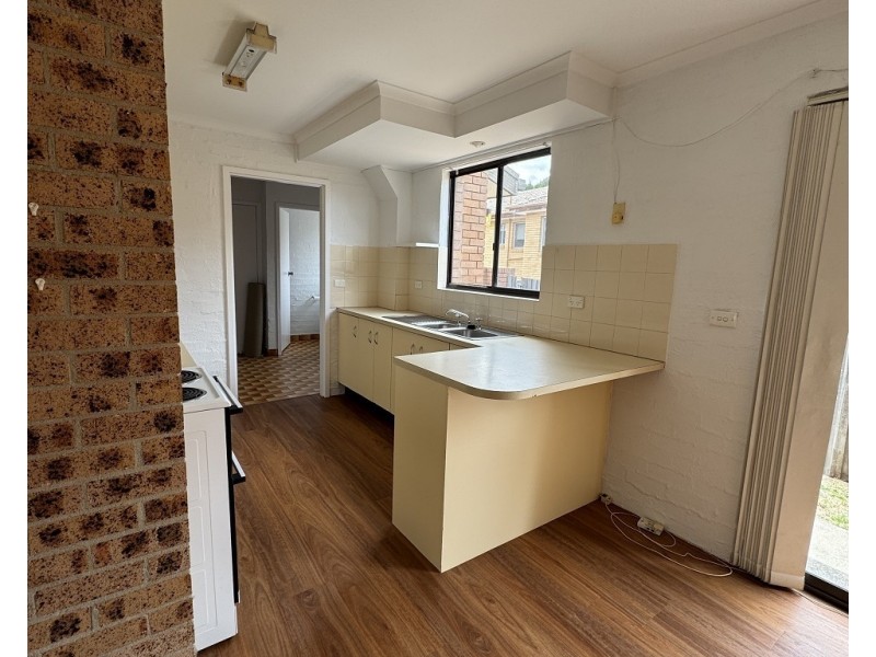 2/11 Ford Street, Queanbeyan NSW 2620