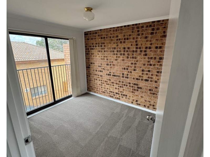 2/11 Ford Street, Queanbeyan NSW 2620