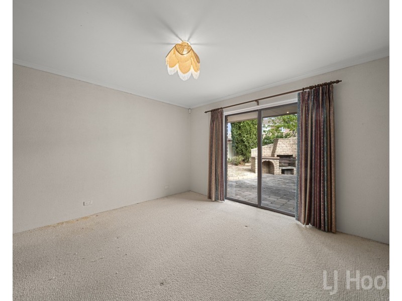 14 Hayley Crescent, Karabar NSW 2620