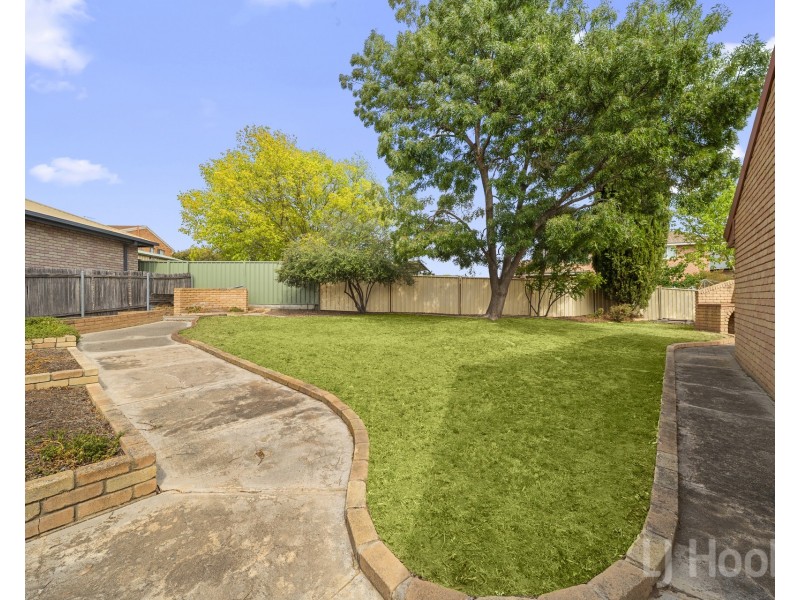 14 Hayley Crescent, Karabar NSW 2620