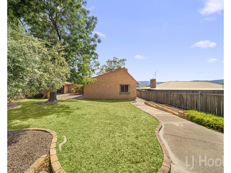 14 Hayley Crescent, Karabar NSW 2620