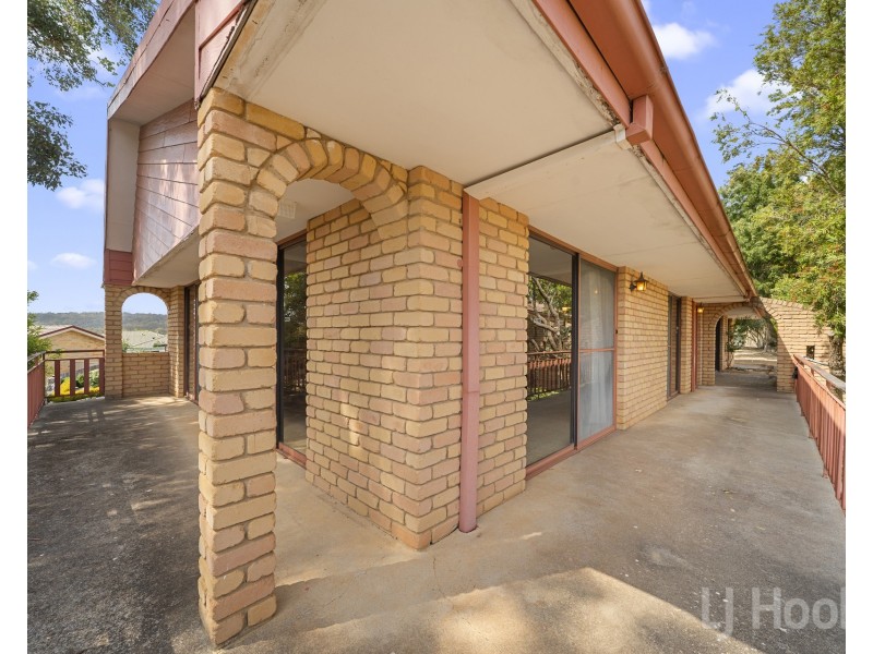 14 Hayley Crescent, Karabar NSW 2620