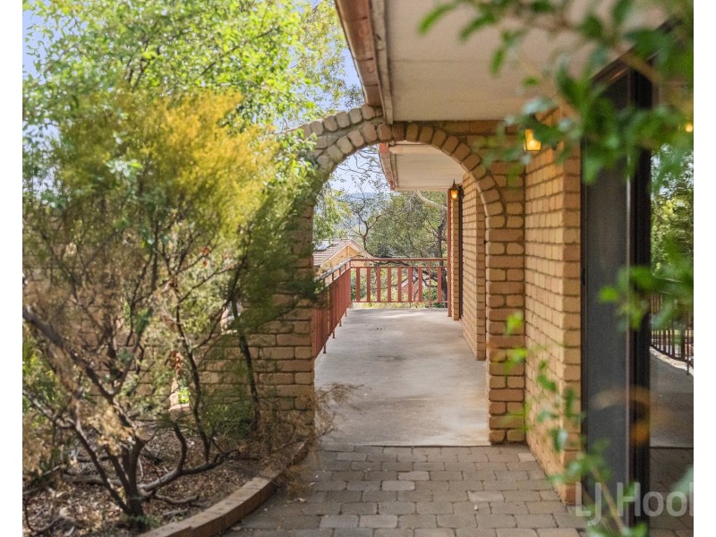 14 Hayley Crescent, Karabar NSW 2620