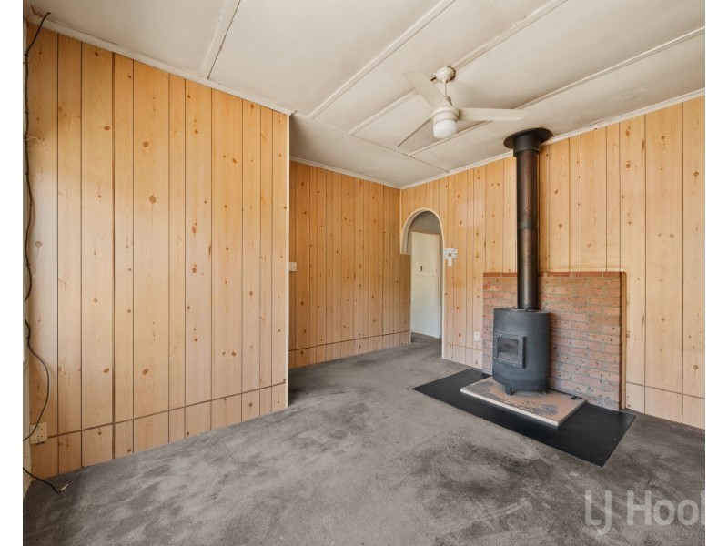 15 Braidwood Road, Captains Flat NSW 2623