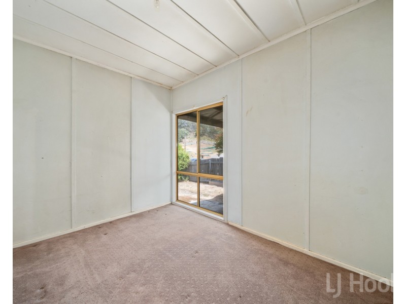 15 Braidwood Road, Captains Flat NSW 2623