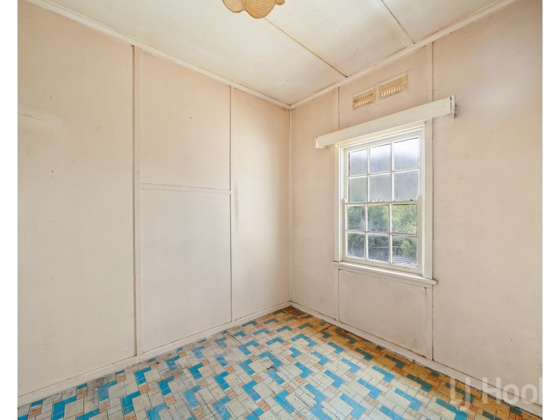 15 Braidwood Road, Captains Flat NSW 2623