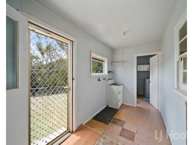 15 Braidwood Road, Captains Flat NSW 2623