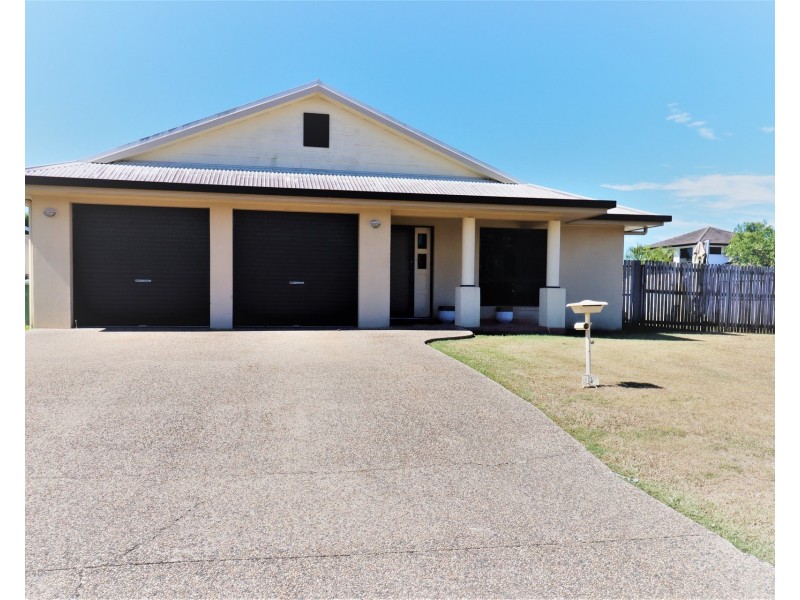 2 Mark Crescent, Glenella QLD 4740