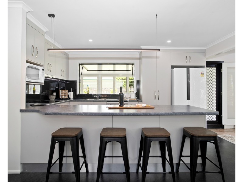 36 Tropical Avenue, Andergrove QLD 4740