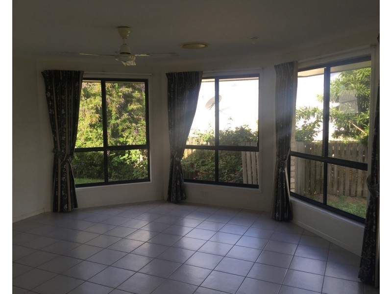 9 Sharp Street, Rural View QLD 4740