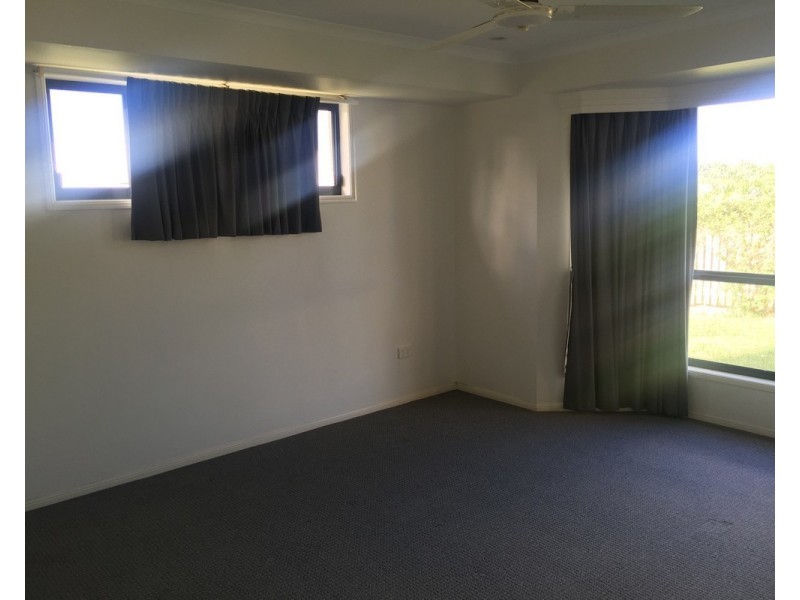 9 Sharp Street, Rural View QLD 4740