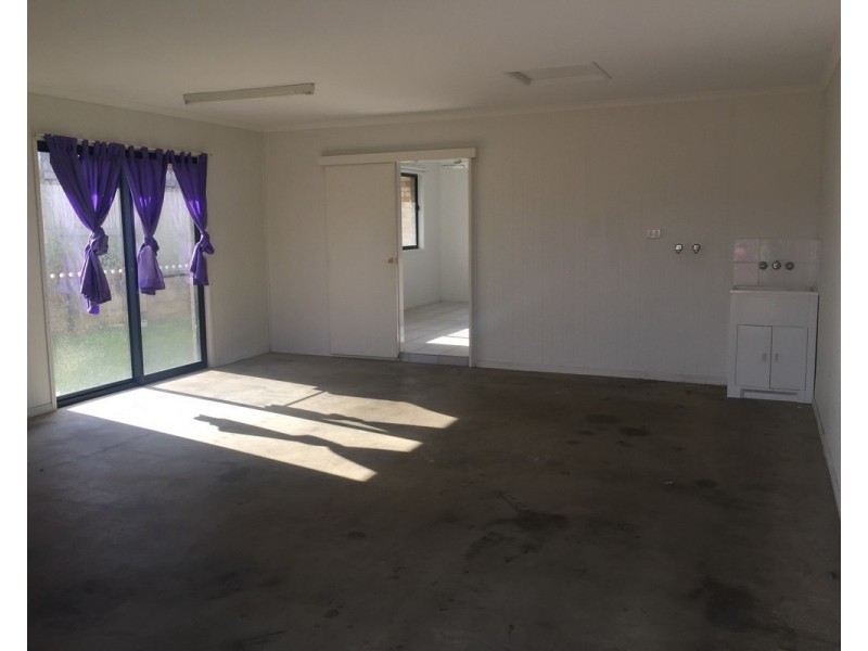 9 Sharp Street, Rural View QLD 4740