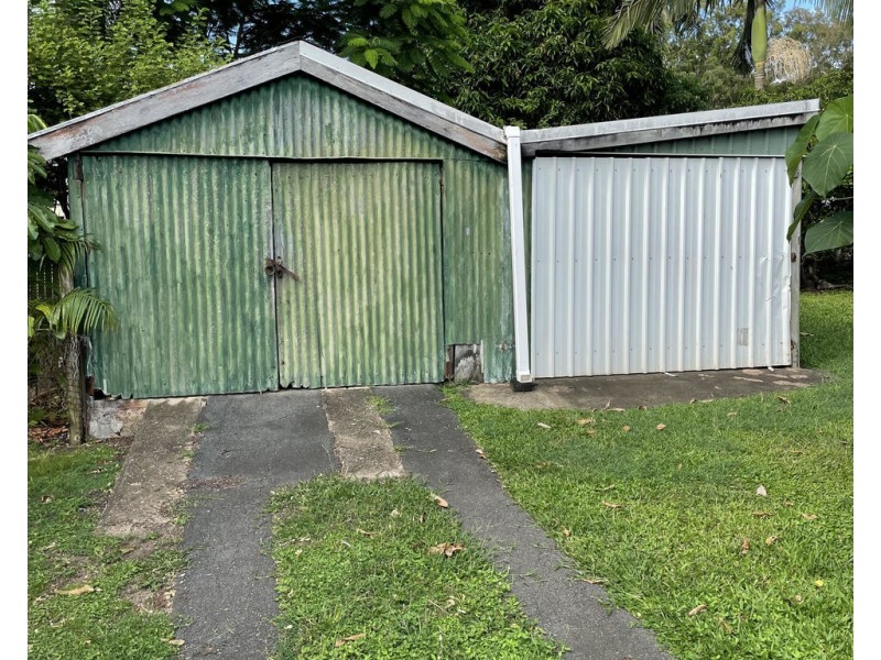 5 Langdon Street, Sarina QLD 4737