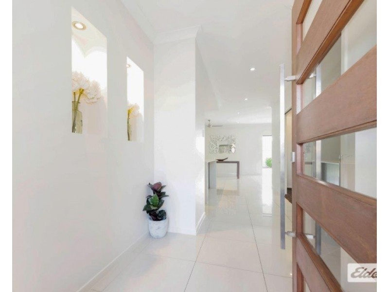 1 Primavera Boulevard, Beaconsfield QLD 4740