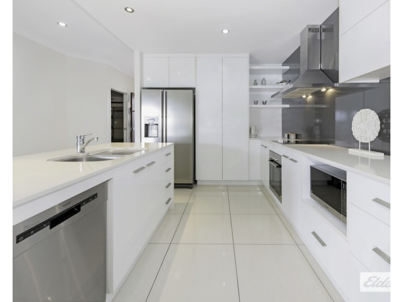 1 Primavera Boulevard, Beaconsfield QLD 4740