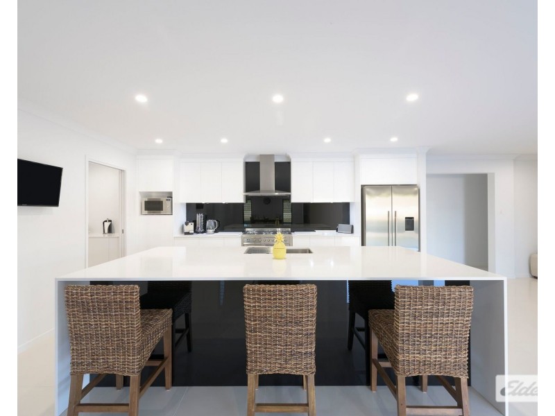 13 Midras Place, Bucasia QLD 4750