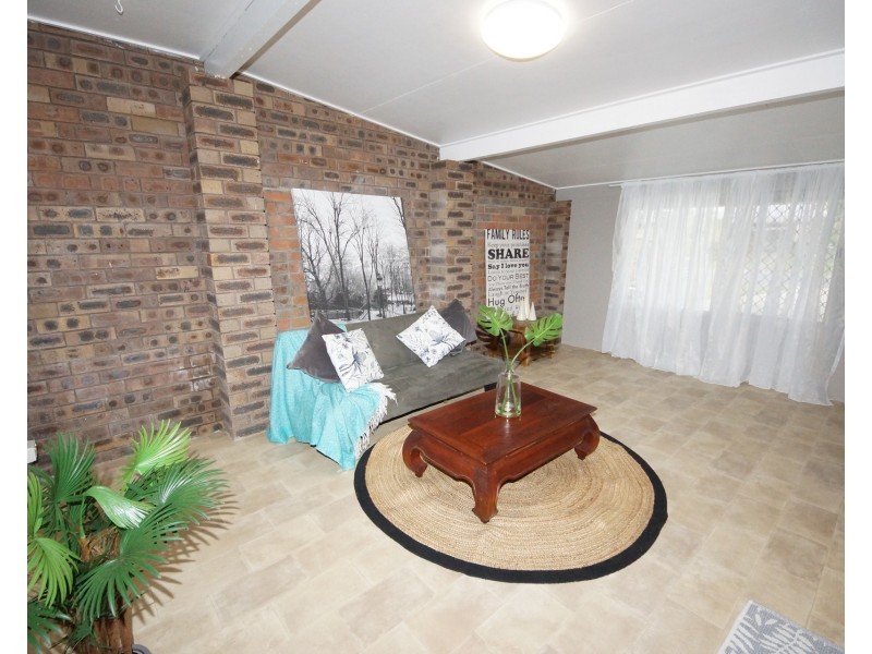 2/18 Loudon Street, Mount Pleasant QLD 4740