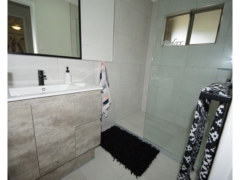 2/18 Loudon Street, Mount Pleasant QLD 4740