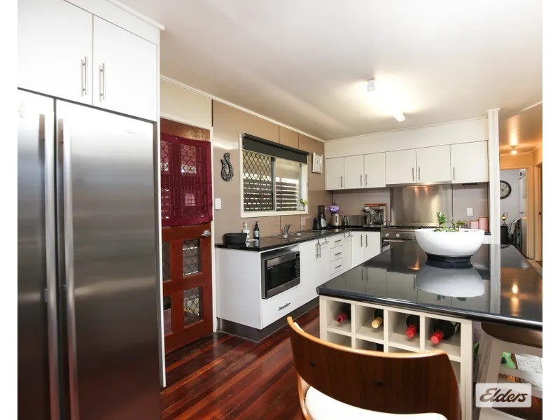 33 Belyando Avenue, Moranbah QLD 4744
