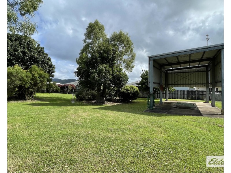 15 Cemetery Road, Sarina QLD 4737