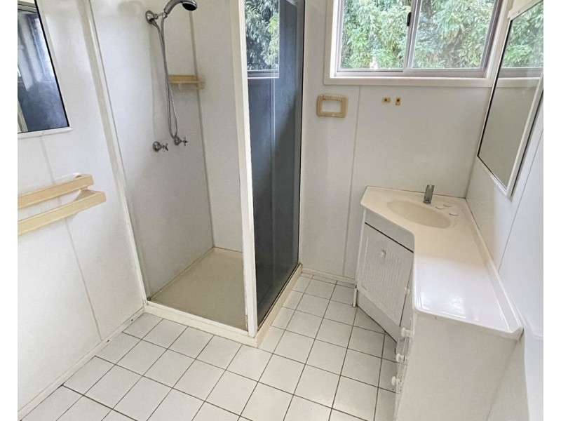 15 Cemetery Road, Sarina QLD 4737