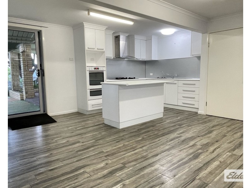 15 Cemetery Road, Sarina QLD 4737