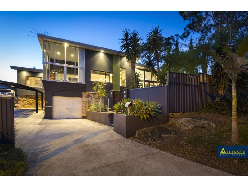 910 Henry Lawson Drive, Picnic Point NSW 2213