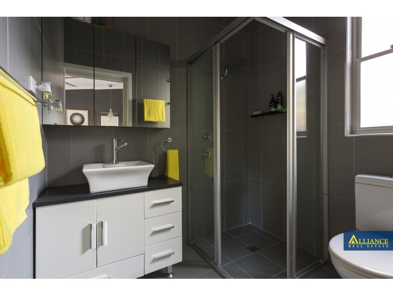 910 Henry Lawson Drive, Picnic Point NSW 2213