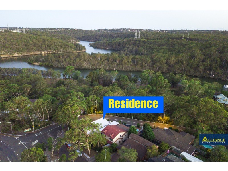 910 Henry Lawson Drive, Picnic Point NSW 2213