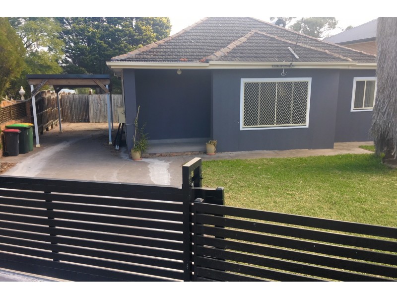 750 Henry Lawson Drive, Picnic Point NSW 2213