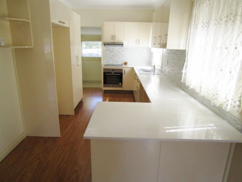 750 Henry Lawson Drive, Picnic Point NSW 2213