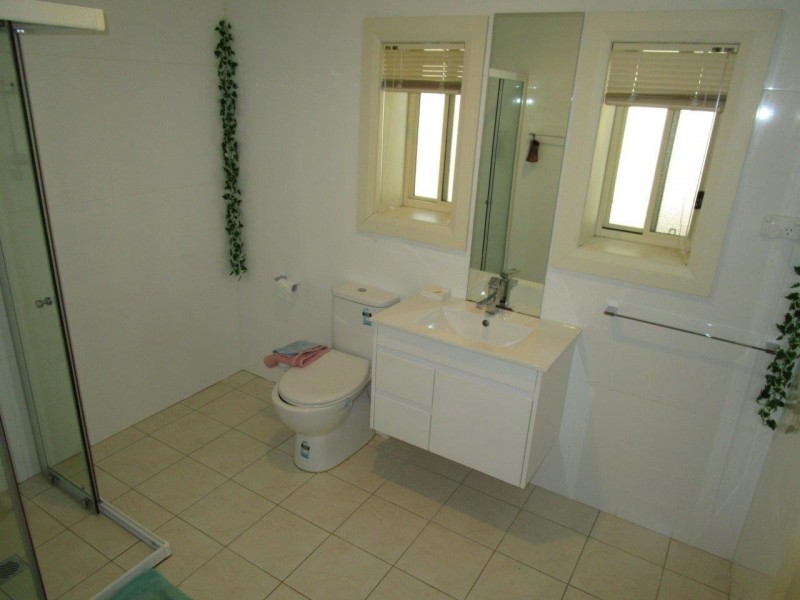 750 Henry Lawson Drive, Picnic Point NSW 2213