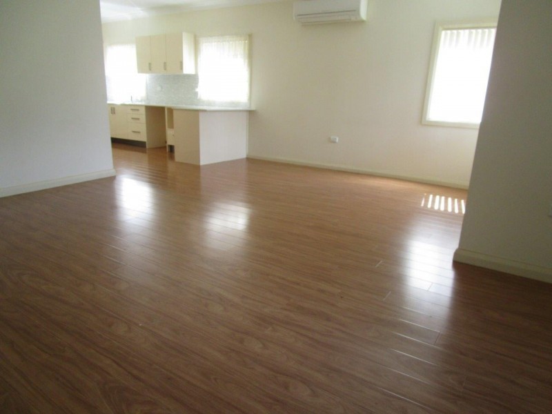 750 Henry Lawson Drive, Picnic Point NSW 2213